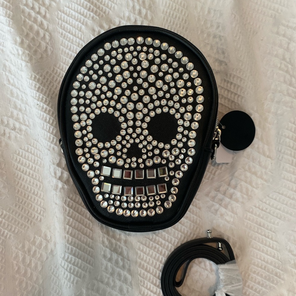 Bedazzled skull purse